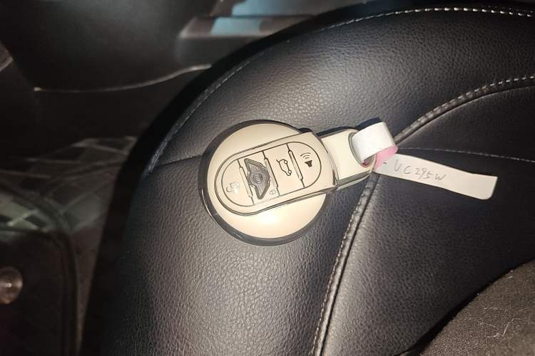 Used MINI 2014 1.5T COOPER Fun
