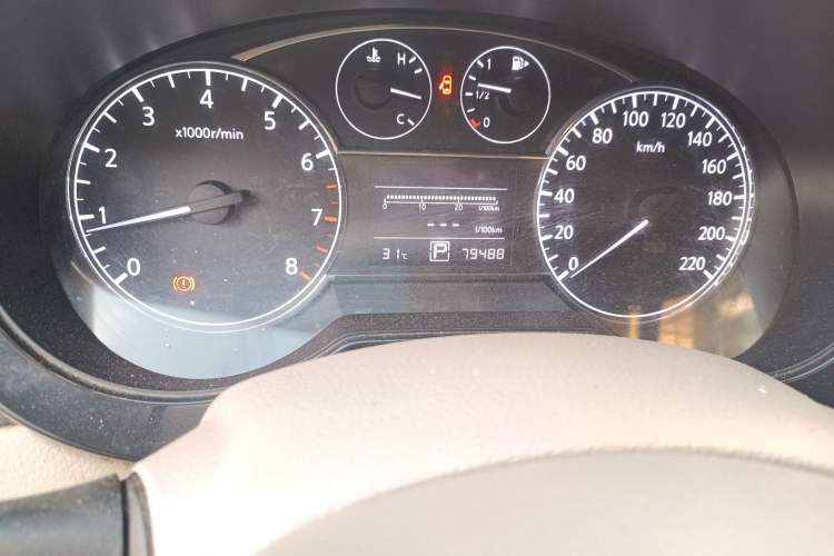 Used Nissan Tiida 2011 1.6L CVT Smart Version