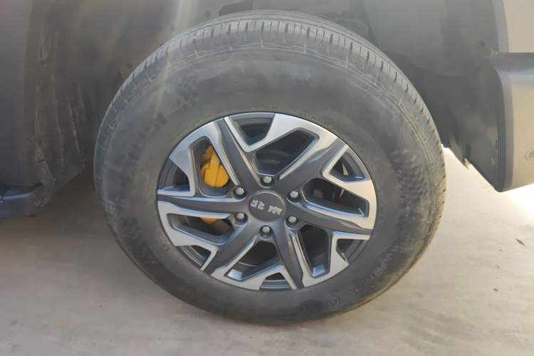 Used BAIC Off-Road BJ40 2024 2.0T All-New Urban Hunter Edition Chivalrous Style Right Front Wheel Hub