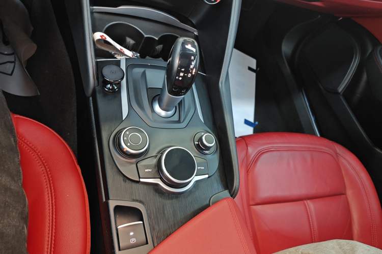 Used Alfa Romeo Giulia 2017 2.0T 280HP Luxury Edition