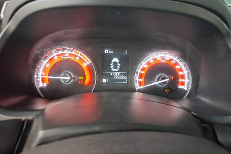 Used Isuzu D-MAX 2019 2.5T Two-Wheel Drive Manual Navigation Edition China VI Standard Extended Version JE4D25Q6A