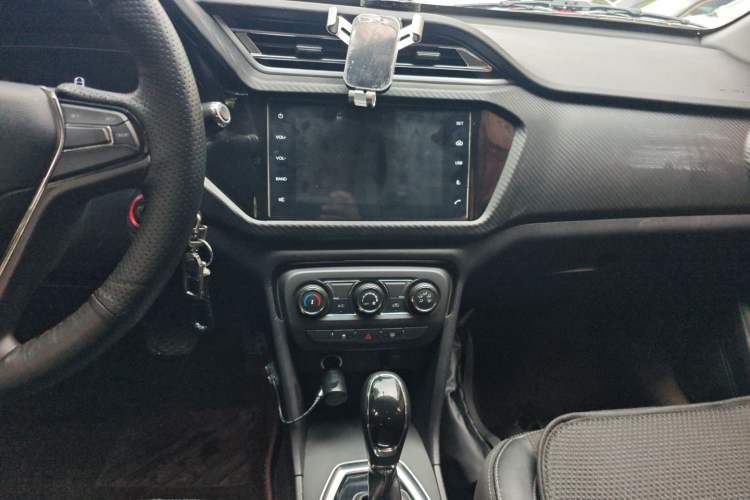 Used Chery Tiggo 3X 2018 1.5L Automatic Elite Edition Audio And AC Panel