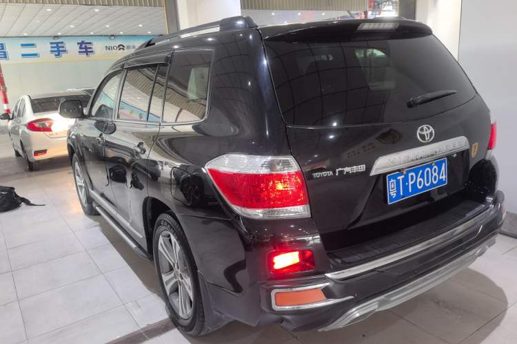 Used Toyota Highlander 2012 2.7L Two-Wheel Drive 7-Seater Luxury Edition
