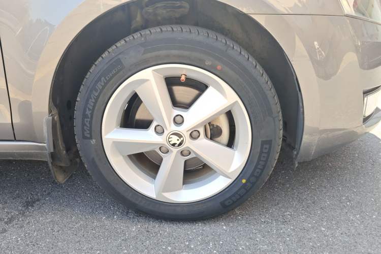 Used Skoda Octavia 2015 1.6L Automatic Yijie Edition
