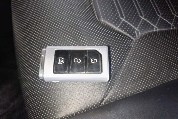 Used 212 T01 2025 2.0T Changfeng