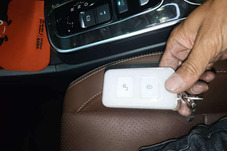 Used BYD Tang New Energy 2015 2.0T Four-Wheel-Drive Flagship Model Vehicle Key