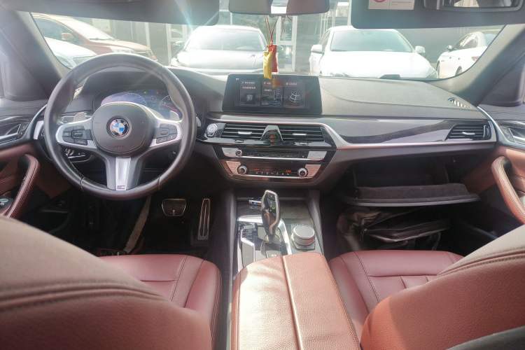 Used BMW 5 Series 2019 530Li Leading Model M Sport Package