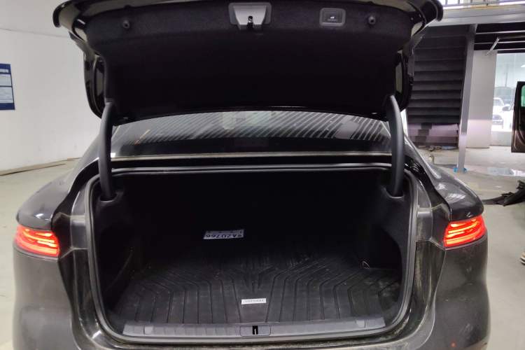 Used VOYAH Lantu Chiguang L 2026 Four-Wheel-Drive Max
