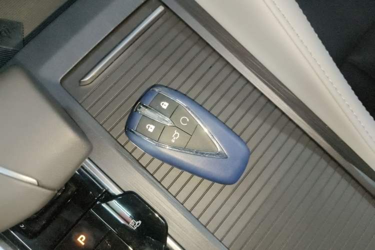 Used CHANGAN CS75 PLUS 2024 3rd Generation Champion Edition 1.5T Intelligent Drive Dynamic Model
