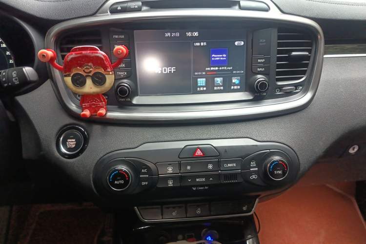 Used Kia Sorento 2015 Sorento L 2.2T Diesel 4WD Elite Edition 7 Seats China IV Standard
