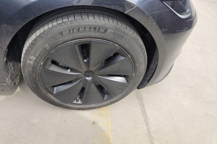 Used Tesla Model 3 2023 Rear-Wheel-Drive Version Exterior 7