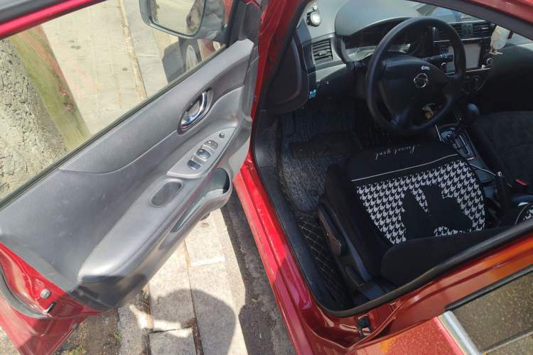 Used Nissan Tiida 2011 1.6L CVT Comfort Model