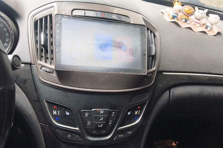 Used Buick Regal 2014 1.6T Fashionable Tech Edition Audio And AC Panel