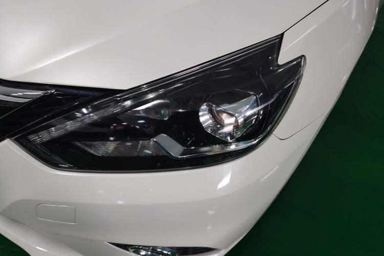 Used Nissan Sylphy 2019 1.6XV CVT Smart Connect Luxury Edition China VI Standard Left Front Headlight