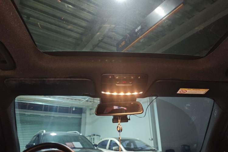 Used Mercedes-Benz GLC 2019 GLC 300 L 4MATIC Dynamic Model
