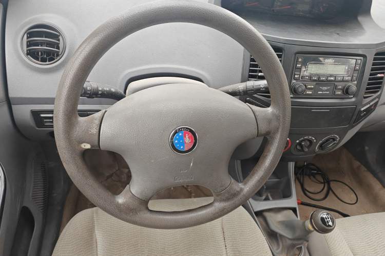 Used Geely Auto Diamond 2013 1.5L Manual Elite Model Steering Wheel