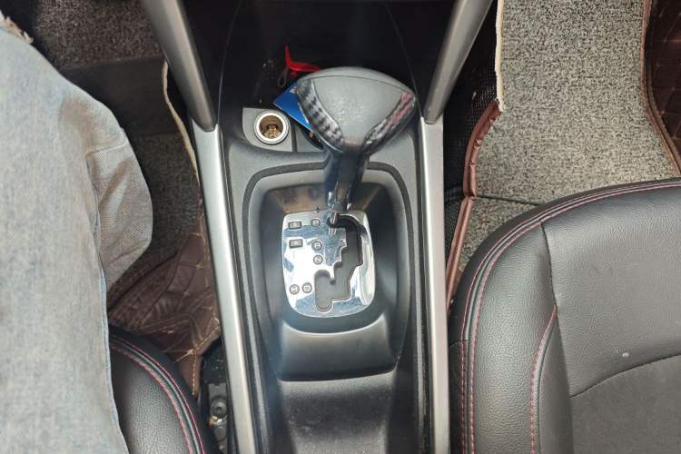 Used Citroen C3-XR 2015 1.6L Automatic Pioneer Model Gear Lever