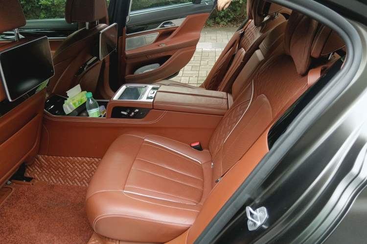 Used BMW 7 Series 2018 740Li xDrive Luxury Edition M Sport Package
