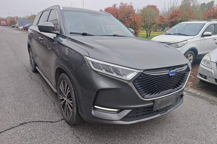 Used CHANGAN OSHAN X7 2020 1.5T Automatic Luxury Model Front Right 45 Deg