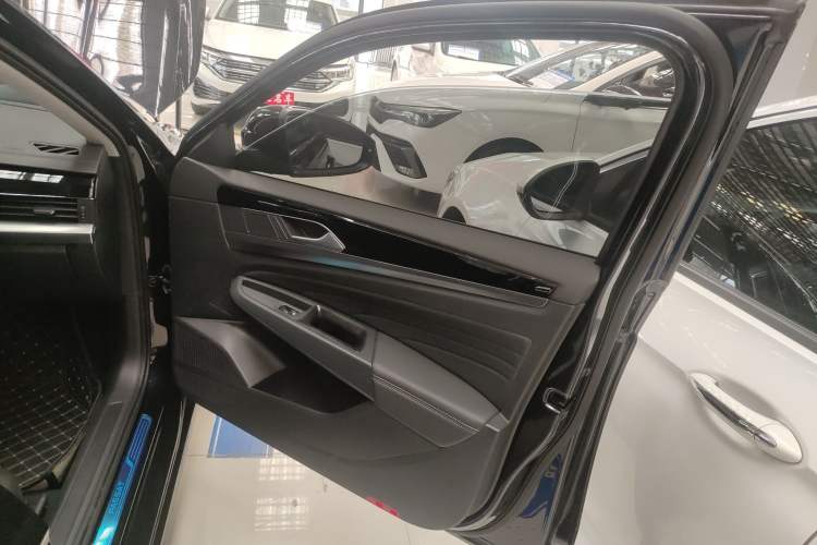 Used Volkswagen Passat 2025 Outstanding Model 330TSI Starry Elite Edition