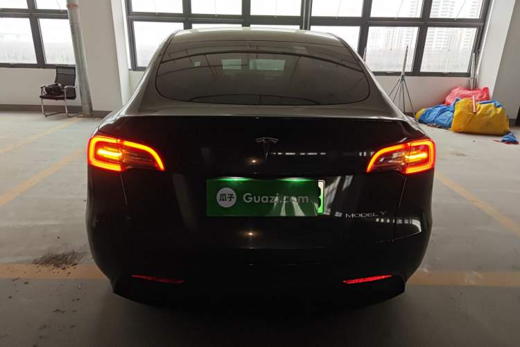 Used Tesla Model Y 2023 Rear-Wheel-Drive Version
