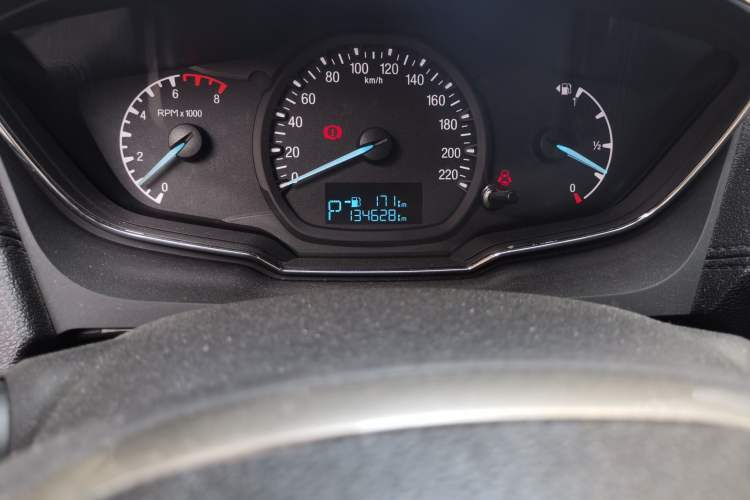 Used Ford Escort 2015 1.5L Automatic Fashion Model Odometer Close Up