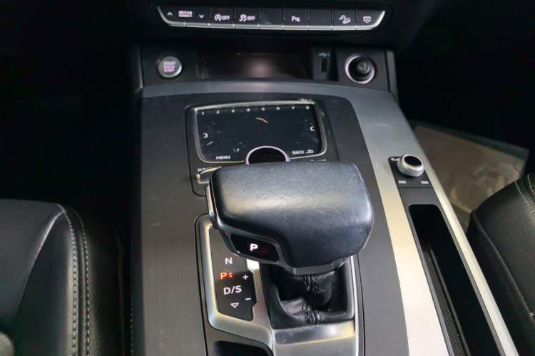 Used Audi Q5L 2020 Updated 40 TFSI Prestige Fashion Edition
