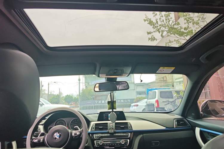 Used BMW 3 Series 2018 320i M Sport Package Headliner