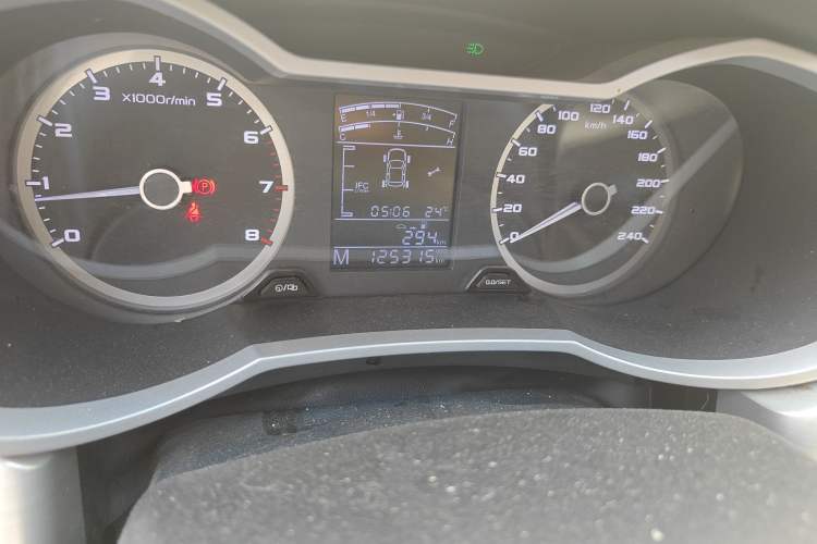 Used Geely Auto Emgrand GL 2017 1.8L Manual Elite Model
