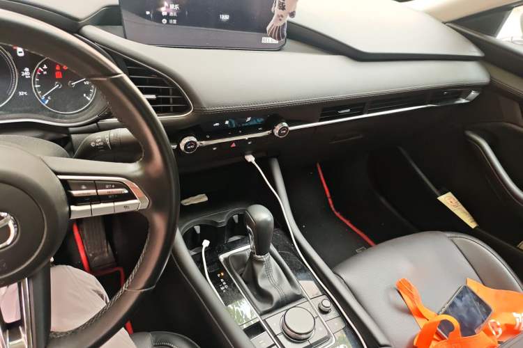 Used Mazda 3 Axela 2020 2.0L Automatic Zhiya Edition Audio And AC Panel