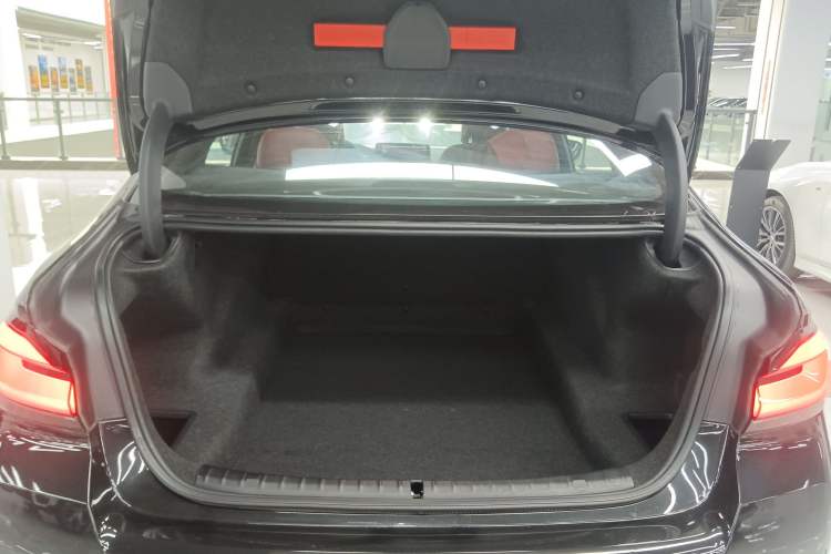 Used BMW 5 Series 2022 Restyled 530Li Leading Edition M Sport Package