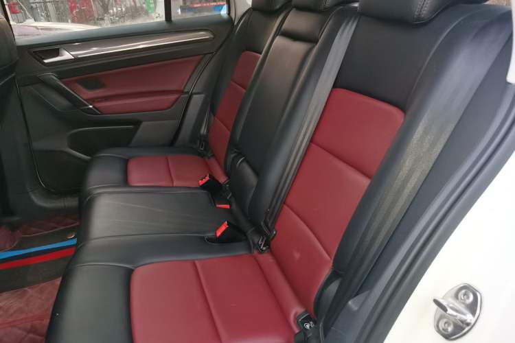 Used Volkswagen Golf Sportsvan 2016 230TSI Automatic Trend Edition Left Rear Seat