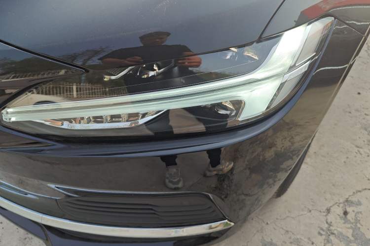 Used Volvo S90 New Energy 2023 T8 Plug-in Hybrid All-Wheel Drive Long-Range Zhiyi Luxury Edition