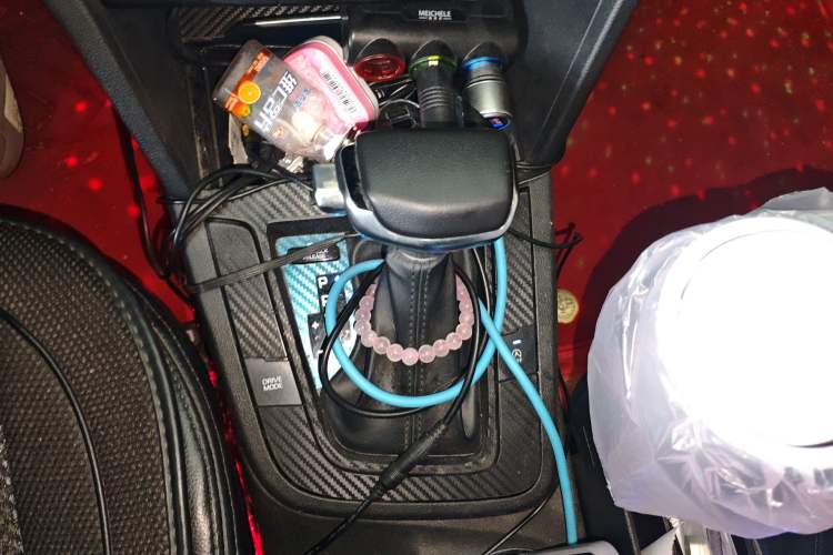 Used Hyundai Elantra (6th Generation / Lingdong) 2018 1.4T Dual-Clutch Xuan Dong · Dynamic Edition Gear Lever