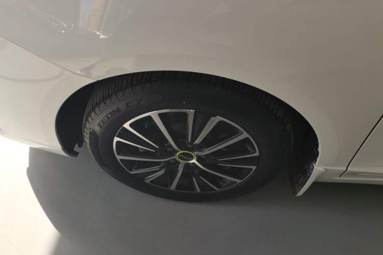 Used Roewe i5 2021 1.5L CVT Platinum Edition Left Front Wheel Hub