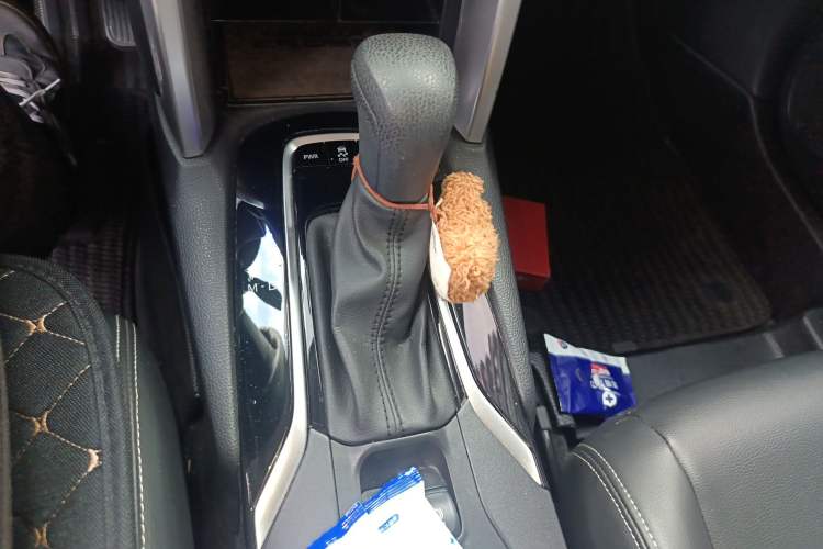 Used Toyota Corolla Cross 2022 2.0L Pioneer Edition Gear Lever