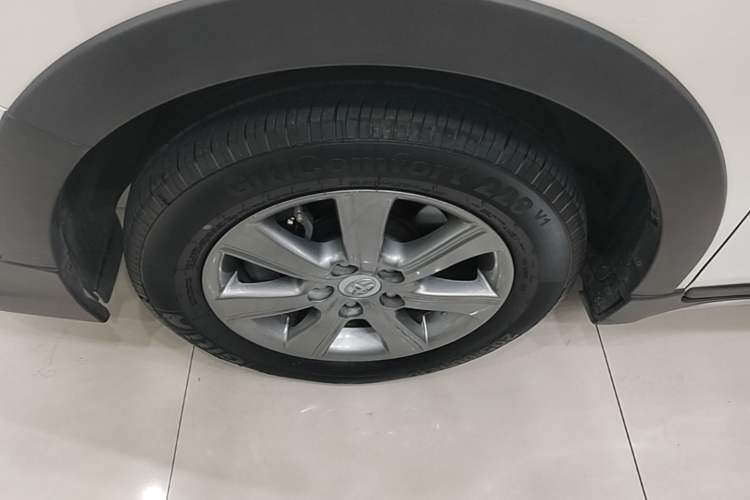 Used Toyota Verso 2015 180E CVT Crossover Edition
