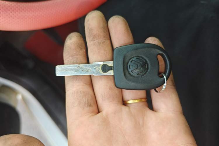 Used Volkswagen Bora 2014 1.6L Manual Fashion Edition Vehicle Key