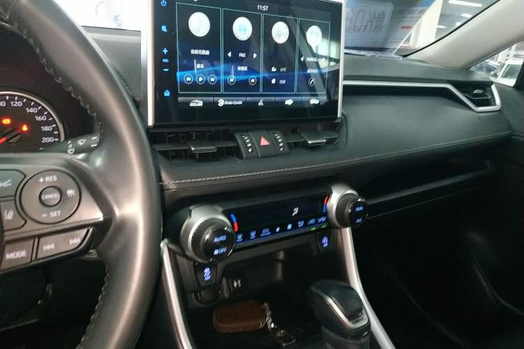 Used Toyota Wildlander 2021 2.0L CVT Two-Wheel Drive Luxury Edition
