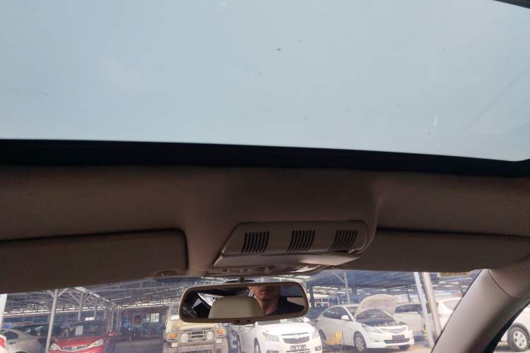 Used Skoda Octavia 2012 1.4TSI Manual - Yijun Edition Headliner