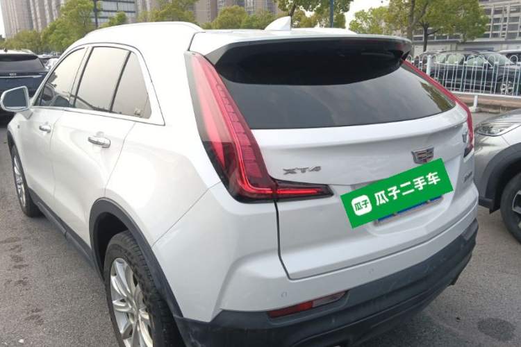 Used Cadillac XT4 2018 28T Two-Wheel Drive Tech Version Rear Left 45 Deg