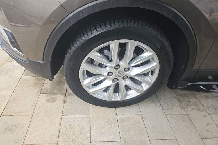 Used Buick Envision 2018 28T Four-Wheel Drive Luxury Model
