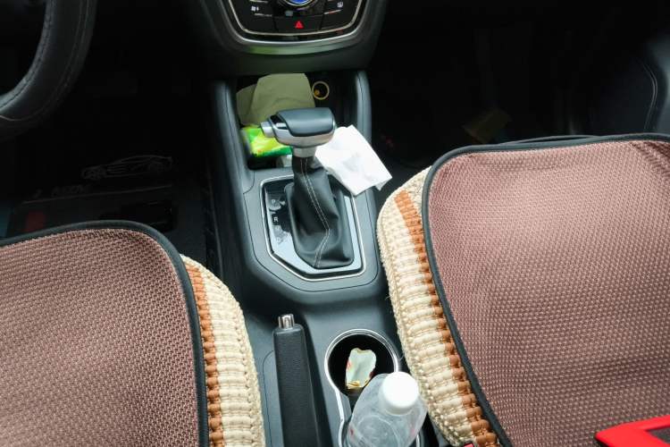 Used CHANGAN OSHAN COS5 2021 1.6L CVT Luxury Model Gear Lever