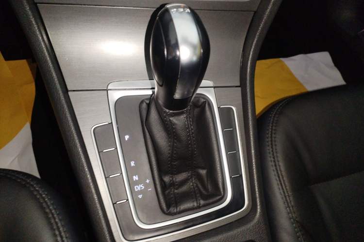 Used Volkswagen Golf 2016 230TSI Automatic Comfort Version
