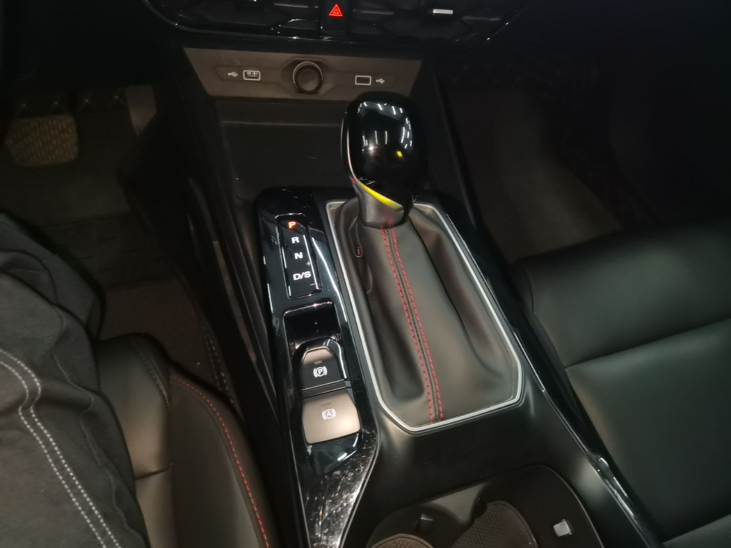 MG 5 2022 180 DVVT CVT Youth Luxury Edition — снимка 16