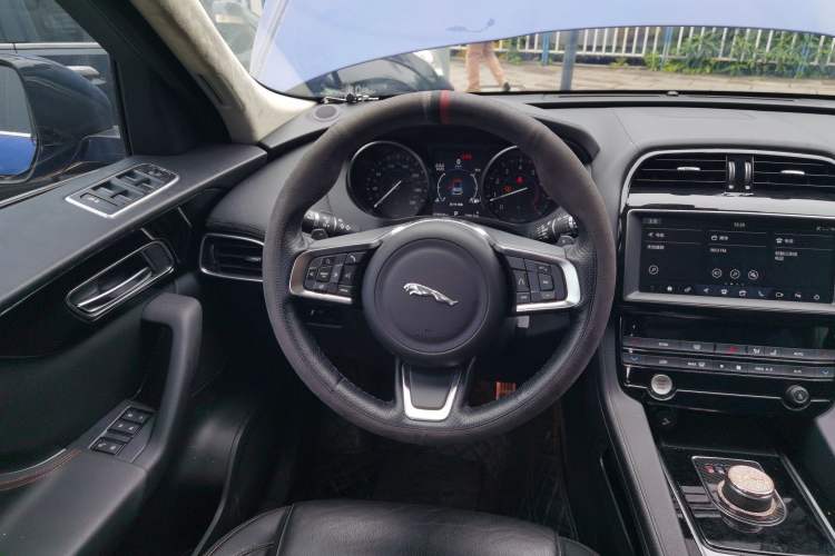 Used Jaguar F-PACE 2019 2.0T Four-Wheel Drive Urban Luxury Edition
