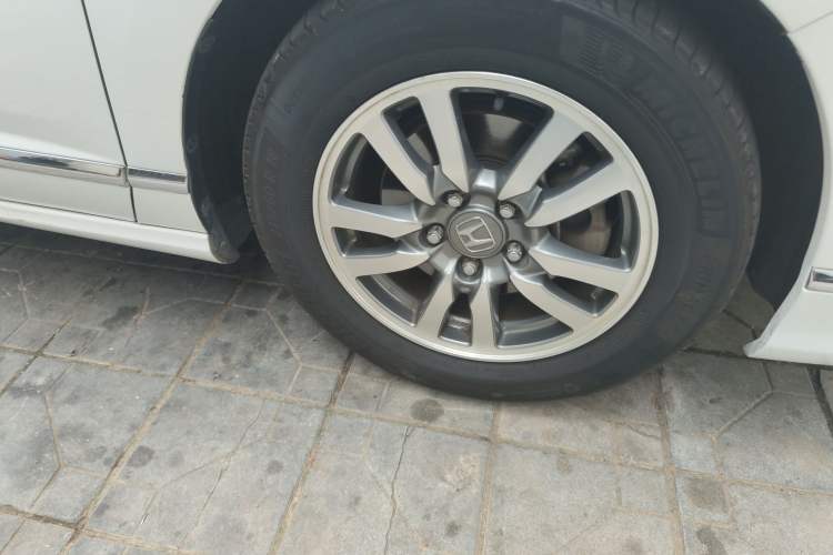 Used Honda Spirior 2015 2.0L Prestige Edition
