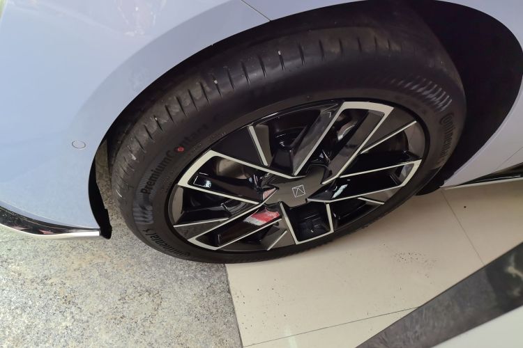 Used Avatr 06 2025 Max All-Electric Version