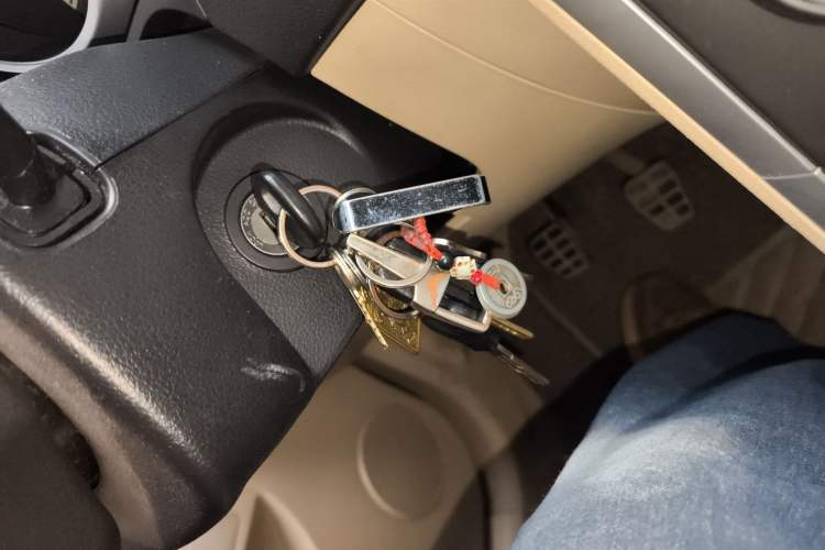 Used Haima Qubit 2013 1.3L Manual Cool Edition