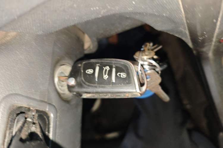 Used Suzuki Wagon R X5 2013 Luxury Edition 1.4L Standard Model
